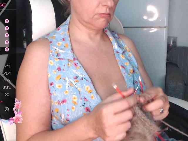 LoveSuperGerl webcam