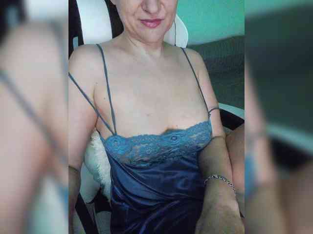 LoveSuperGerl webcam