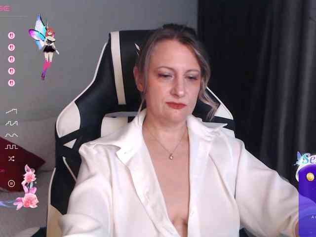 LoveSuperGerl webcam