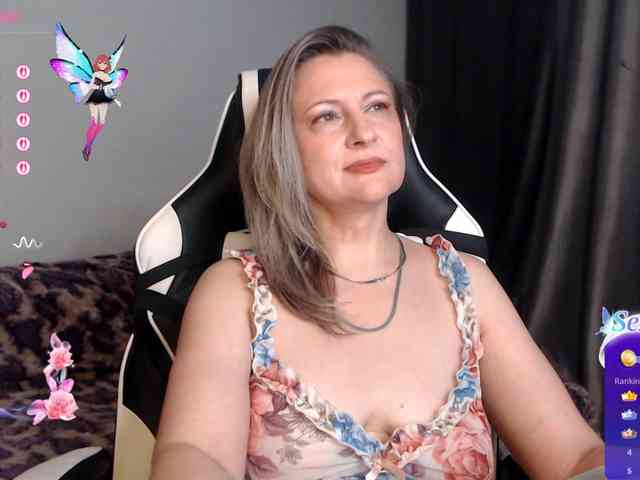 LoveSuperGerl webcam