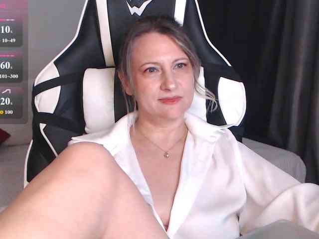 LoveSuperGerl webcam