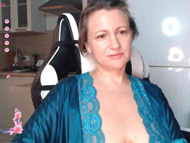 LoveSuperGerl webcam