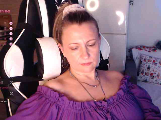 LoveSuperGerl webcam