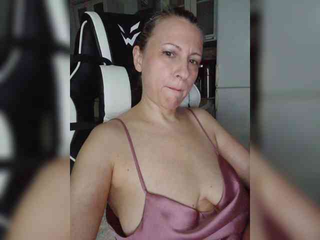 LoveSuperGerl webcam