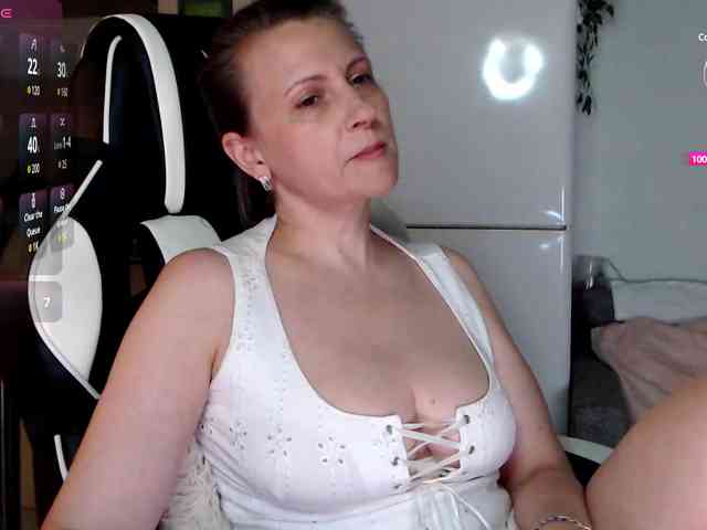 LoveSuperGerl webcam