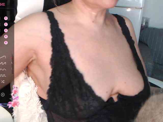 LoveSuperGerl webcam