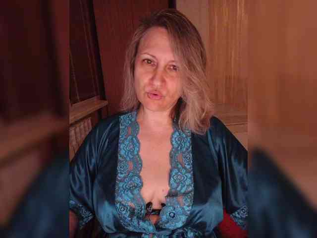 LoveSuperGerl webcam