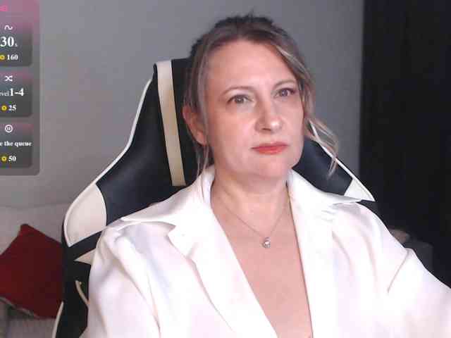 LoveSuperGerl webcam