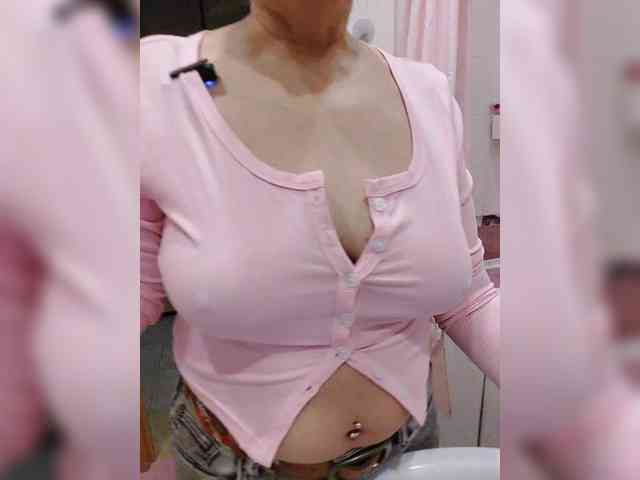 LoveSuperGerl webcam