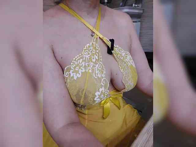 LoveSuperGerl webcam