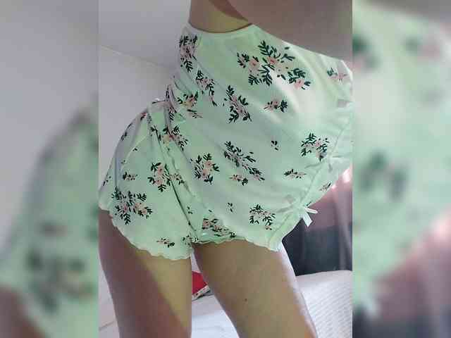 LoveSuperGerl webcam