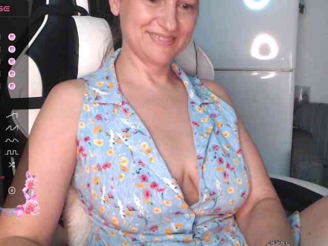 LoveSuperGerl webcam