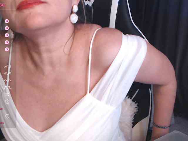 LoveSuperGerl webcam