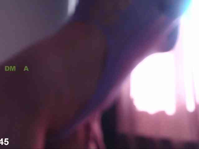 LoveSuperGerl webcam