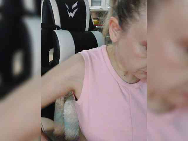 LoveSuperGerl webcam