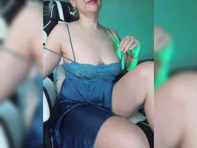 LoveSuperGerl webcam