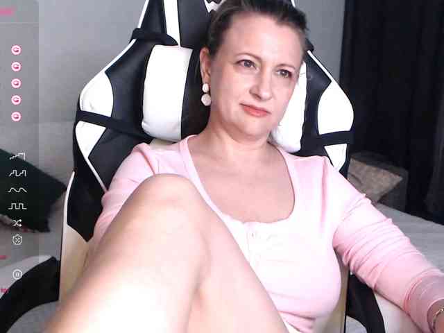 LoveSuperGerl webcam