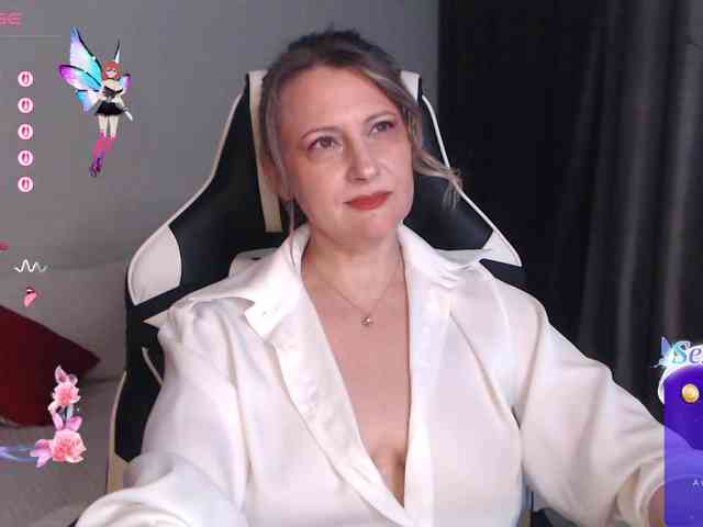 LoveSuperGerl webcam