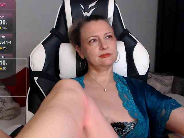 LoveSuperGerl webcam