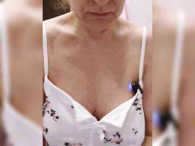 LoveSuperGerl webcam