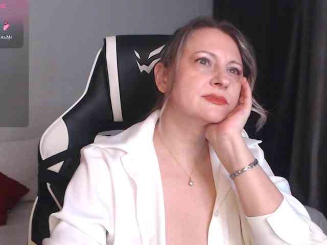 LoveSuperGerl webcam