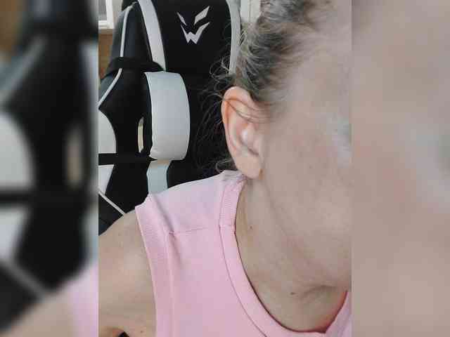 LoveSuperGerl webcam