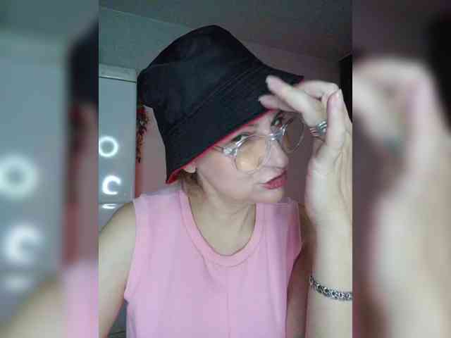 LoveSuperGerl webcam