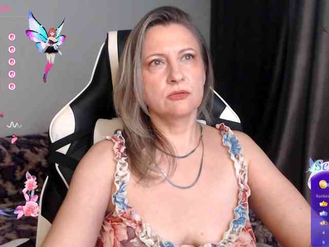 LoveSuperGerl webcam