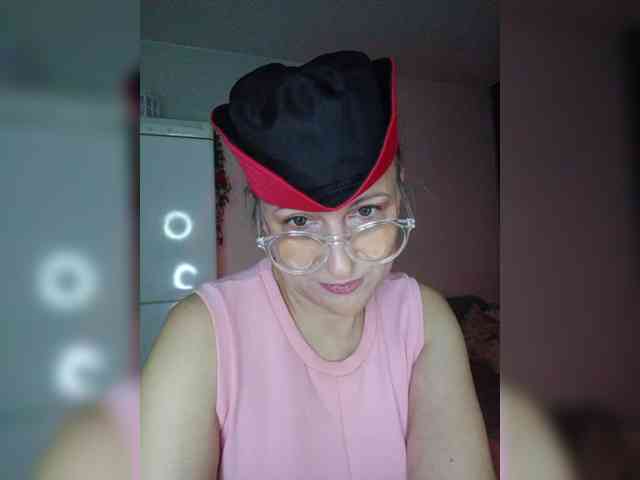 LoveSuperGerl webcam