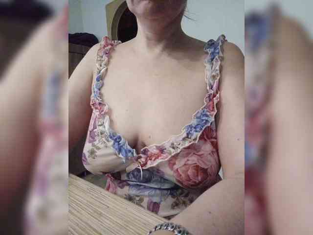 LoveSuperGerl webcam