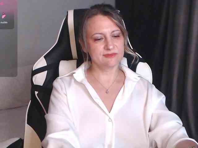 LoveSuperGerl webcam