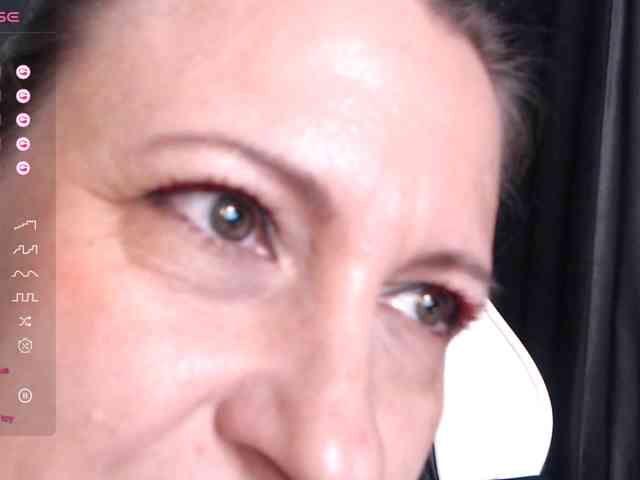 LoveSuperGerl webcam