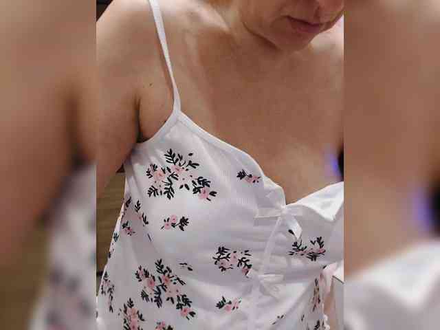 LoveSuperGerl webcam