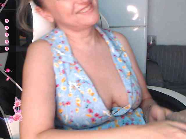 LoveSuperGerl webcam