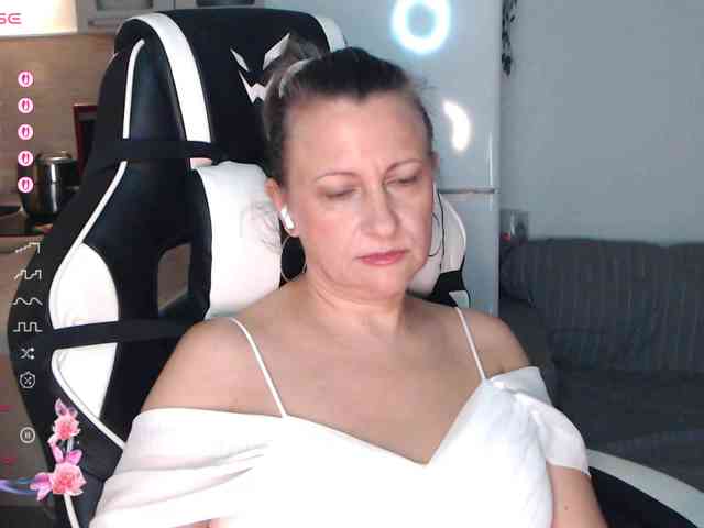 lovesupergerl Live Webcam on BongaCams