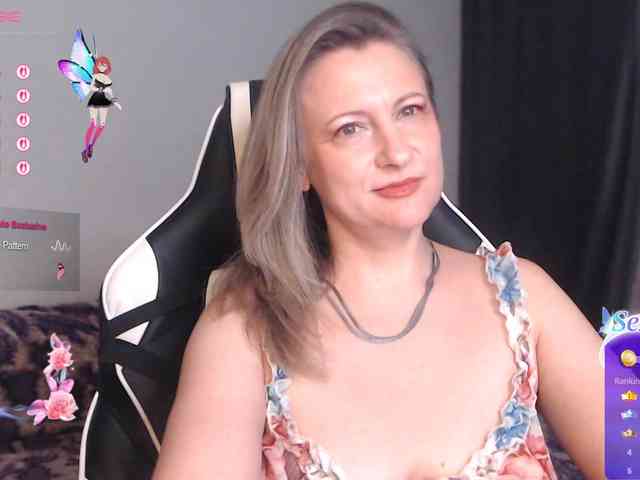 LoveSuperGerl webcam