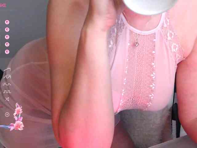 LoveSuperGerl webcam