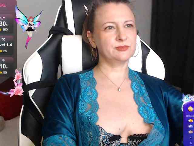 LoveSuperGerl webcam