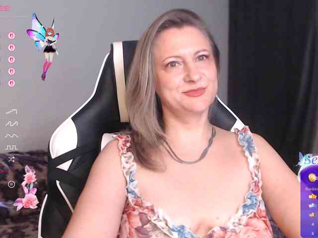 LoveSuperGerl webcam