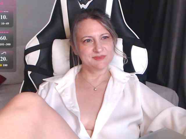 LoveSuperGerl webcam