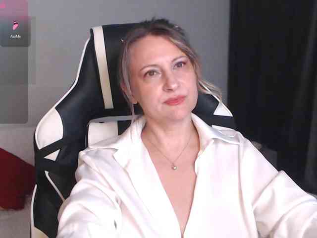 LoveSuperGerl webcam