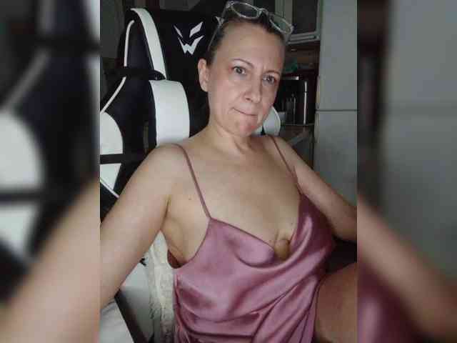 LoveSuperGerl webcam