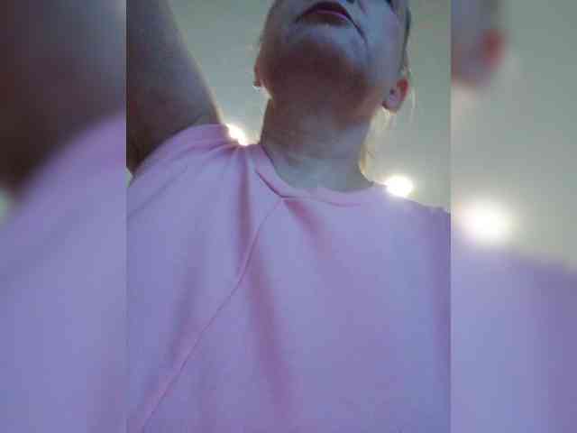 LoveSuperGerl webcam