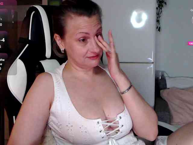 LoveSuperGerl webcam