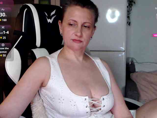 LoveSuperGerl webcam