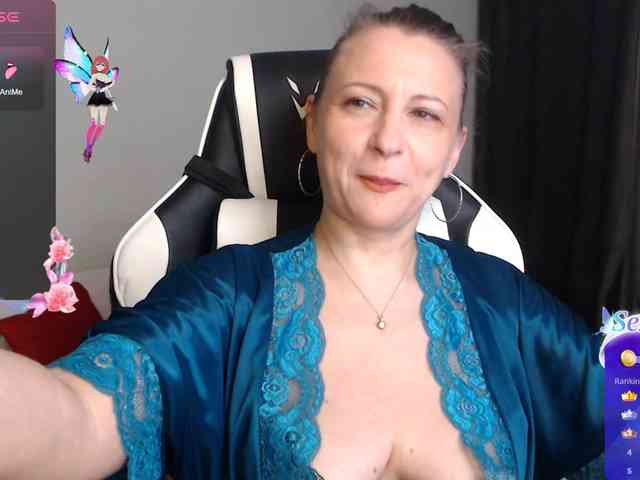 LoveSuperGerl webcam