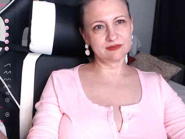 LoveSuperGerl webcam