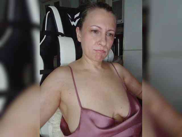 LoveSuperGerl webcam