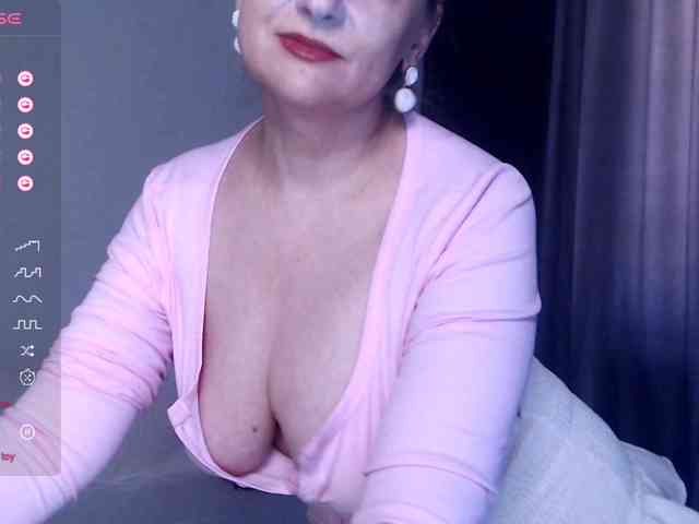 LoveSuperGerl webcam