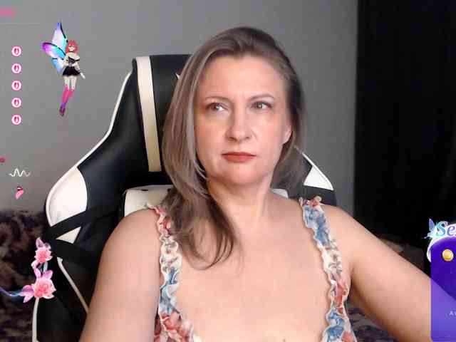 LoveSuperGerl webcam